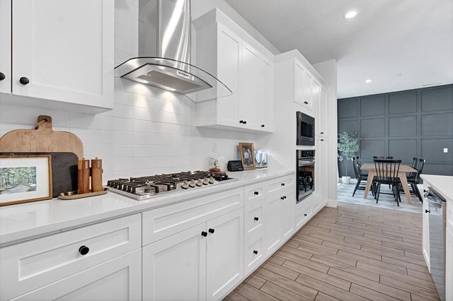 537 Huntington Avenue S, Madera, CA 93636