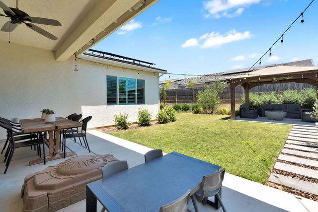 537 Huntington Avenue S, Madera, CA 93636