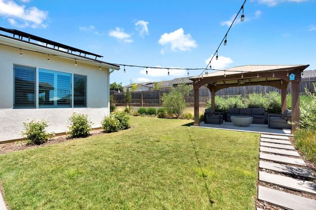 537 Huntington Avenue S, Madera, CA 93636