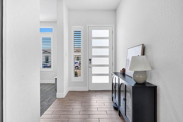 537 Huntington Avenue S, Madera, CA 93636