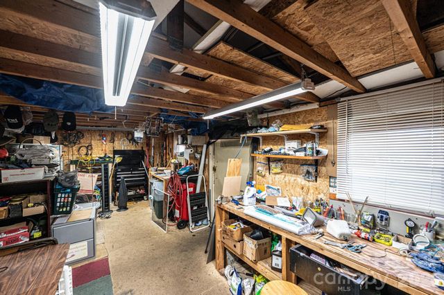 8547 Ledford Avenue, Connelly Springs, NC 28612