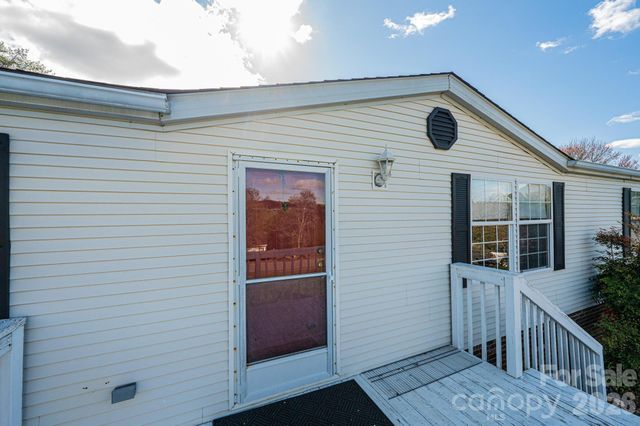 8547 Ledford Avenue, Connelly Springs, NC 28612