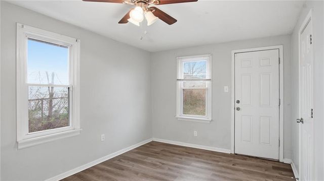 1017 E Smith Avenue, Independence, MO 64050