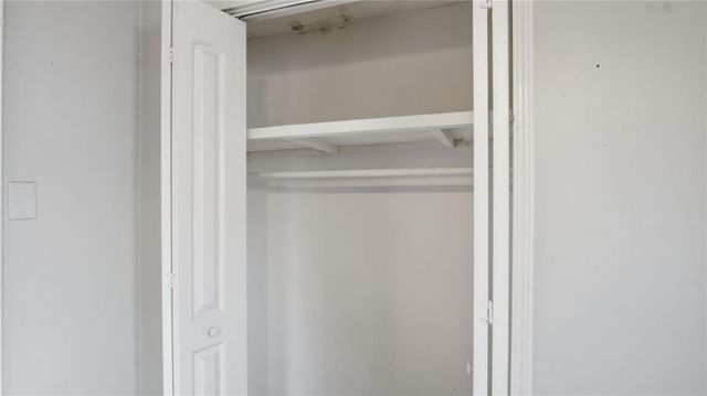 1017 E Smith Avenue, Independence, MO 64050