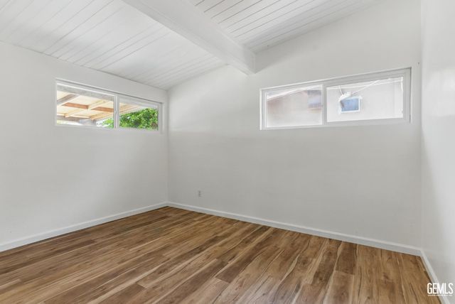 2804 Haley Street, Bakersfield, CA 93305