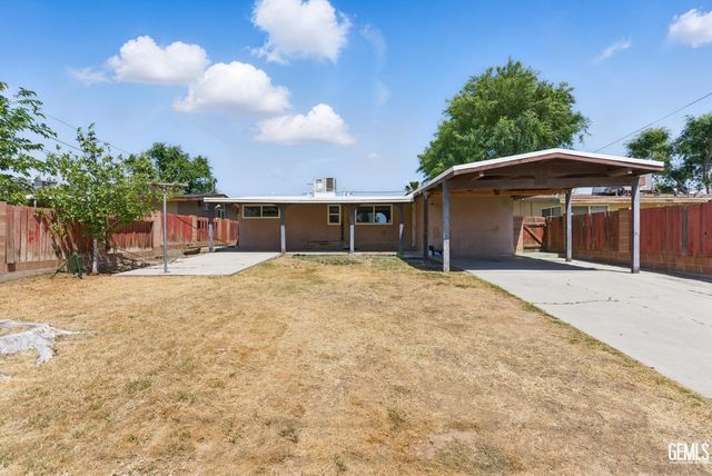 2804 Haley Street, Bakersfield, CA 93305