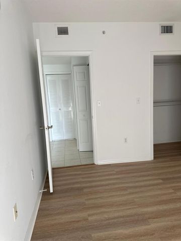 3410 Coral Way 804, Miami, FL 33145