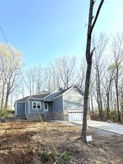 169 Anglewood Dr, Crossville, TN 38558