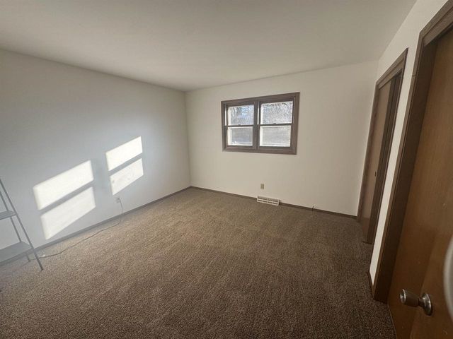 5802 Sauk Lane, Mcfarland, WI 53558