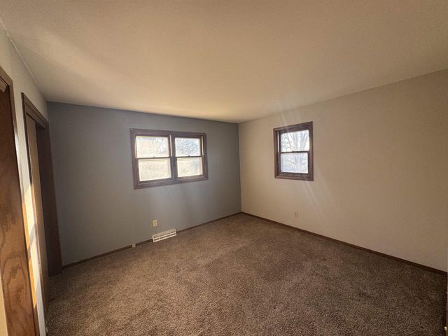 5802 Sauk Lane, Mcfarland, WI 53558