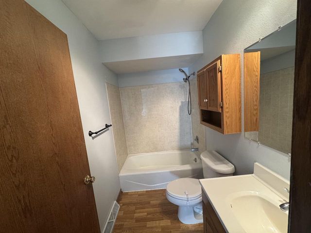 5802 Sauk Lane, Mcfarland, WI 53558