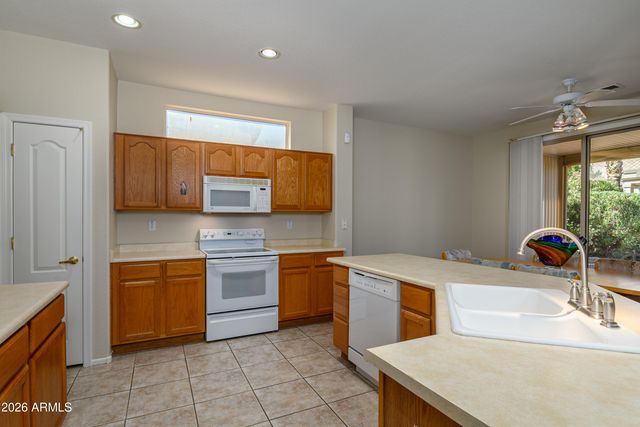 16236 W SCARLET CANYON Drive, Surprise, AZ 85374