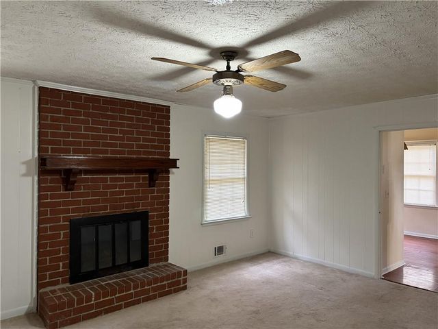 5252 Enchanted Cove SW, Lilburn, GA 30047