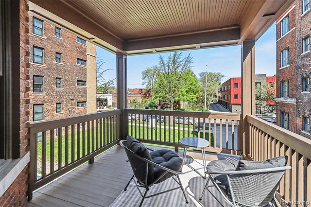 689 W Alexandrine Street, Detroit, MI 48201