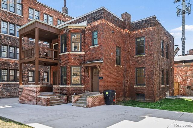 689 W Alexandrine Street, Detroit, MI 48201