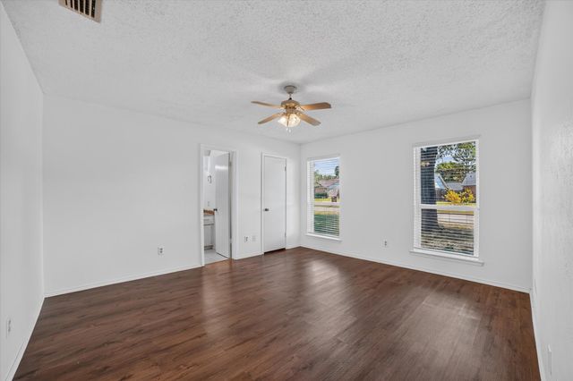 1413 Long Shadow Lane, Mesquite, TX 75149