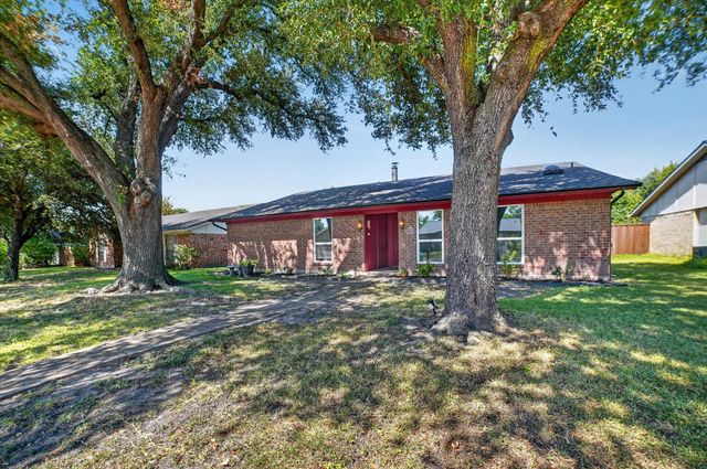 1413 Long Shadow Lane, Mesquite, TX 75149