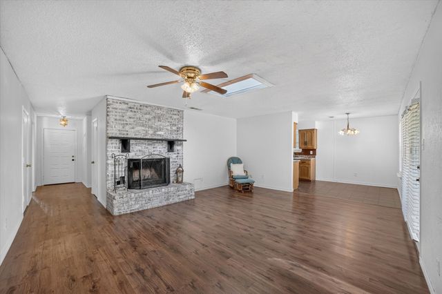1413 Long Shadow Lane, Mesquite, TX 75149