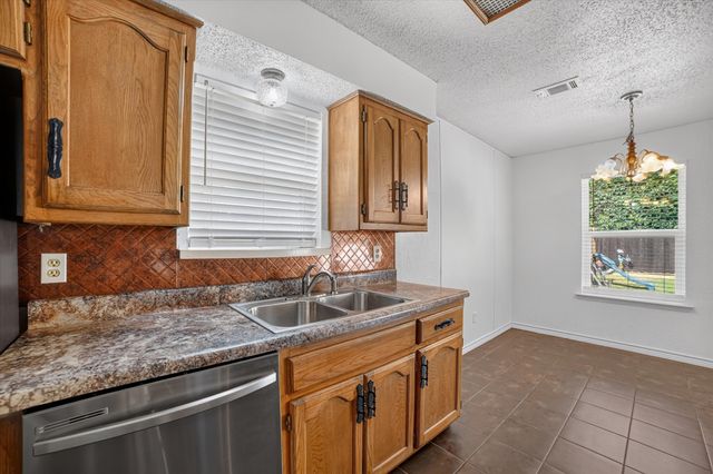 1413 Long Shadow Lane, Mesquite, TX 75149