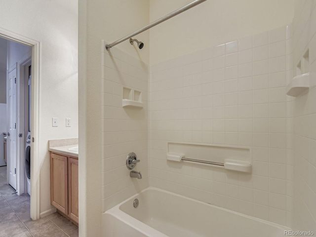 5255 Memphis St 3-307, Denver, CO 80239