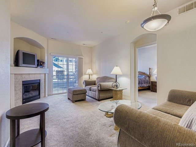 5255 Memphis St 3-307, Denver, CO 80239