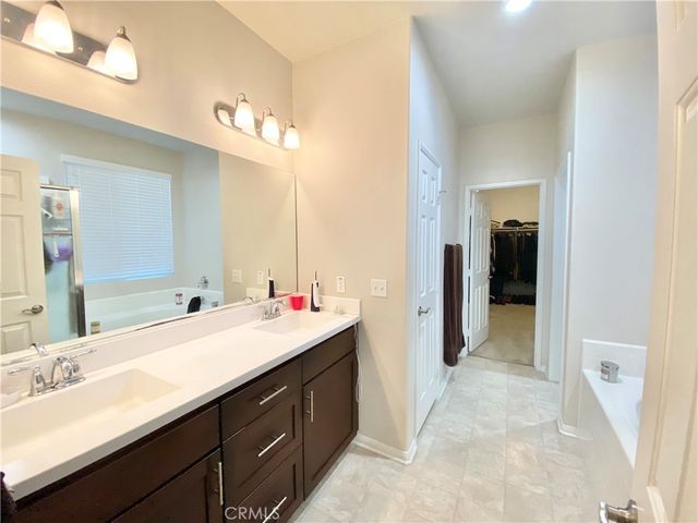 17668 Park Terrace Court, Victorville, CA 92395