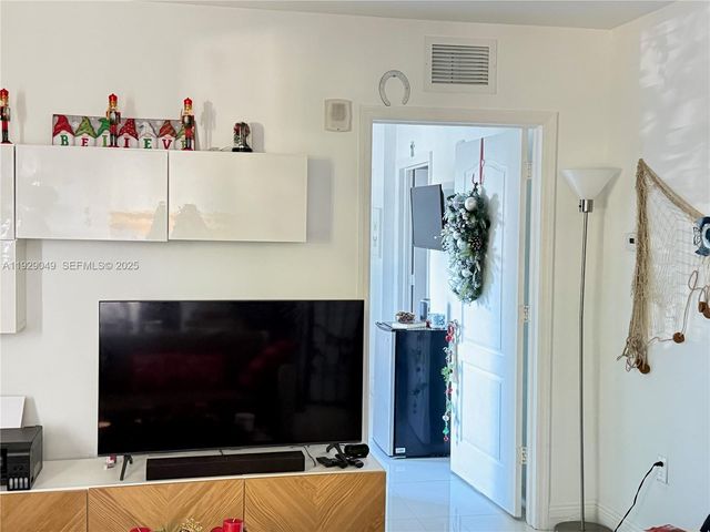 2701 SW 3rd Ave 202, Miami, FL 33129