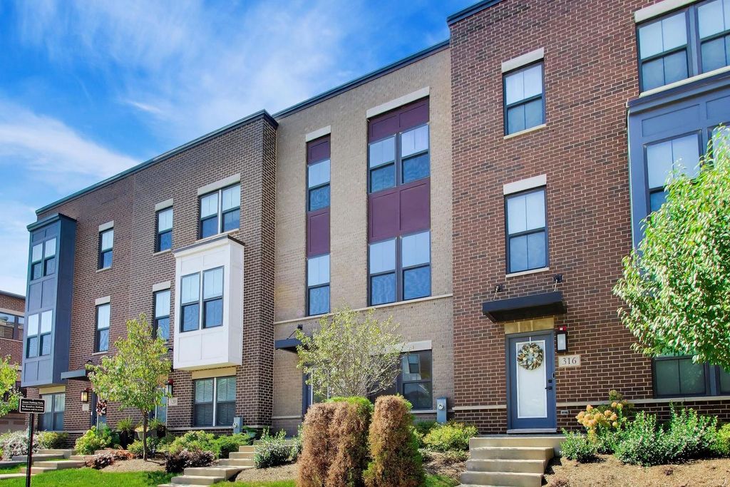 318 S Elm Street 318, Mount Prospect, IL 60056 — photo 2