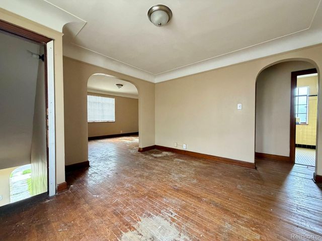 19440 Cliff Street, Detroit, MI 48234
