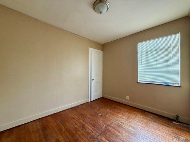 19440 Cliff Street, Detroit, MI 48234