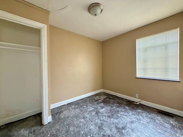 19440 Cliff Street, Detroit, MI 48234