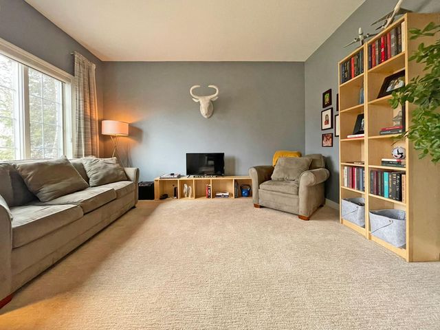 6560 Shadow Lane, Chanhassen, MN 55317