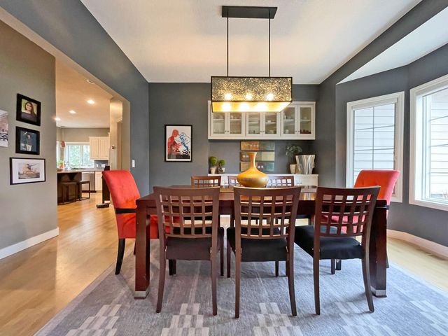 6560 Shadow Lane, Chanhassen, MN 55317