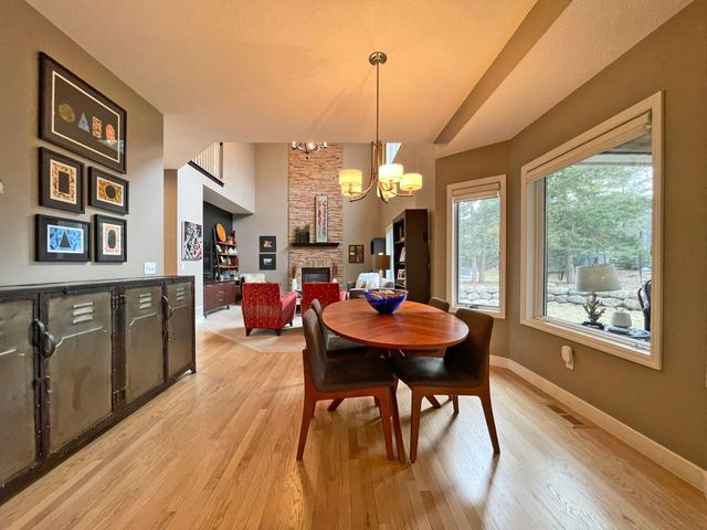 6560 Shadow Lane, Chanhassen, MN 55317
