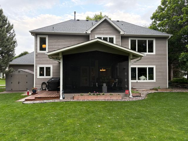 6560 Shadow Lane, Chanhassen, MN 55317