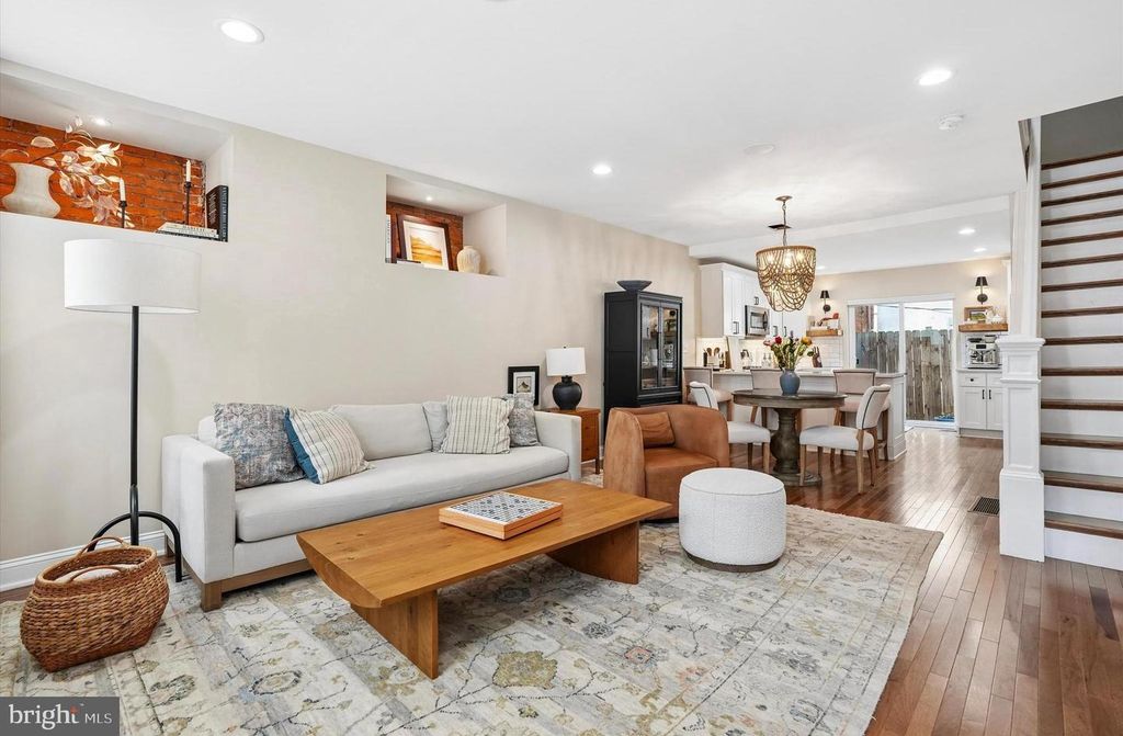 1314 S FAIRHILL ST, PHILADELPHIA, PA 19147 — photo 3