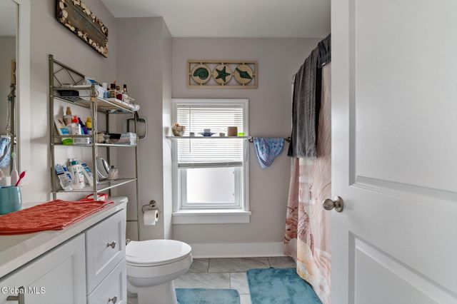 206 Front Street, Schenectady, NY 12305