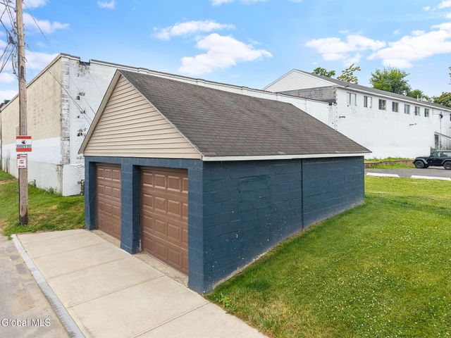 206 Front Street, Schenectady, NY 12305