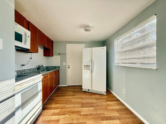 9406 EASTFIELD ROAD C, Thonotosassa, FL 33592