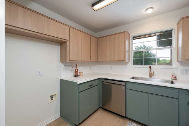 2720 Stephen Drive, Denton, TX 76207