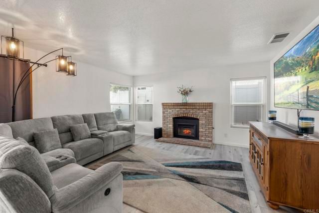 9126 Sinsonte Lane, Lakeside, CA 92040