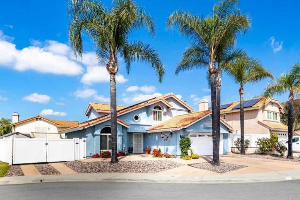 9126 Sinsonte Lane, Lakeside, CA 92040