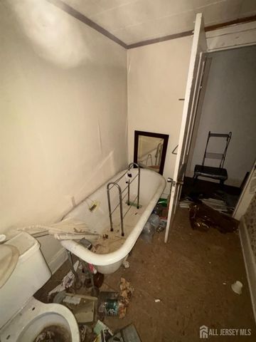 297 Keasbey Street, Salem City, NJ 08079