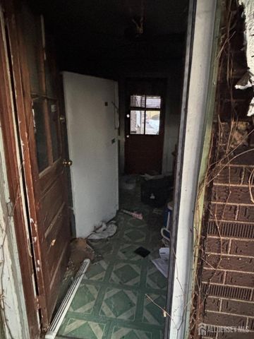 297 Keasbey Street, Salem City, NJ 08079