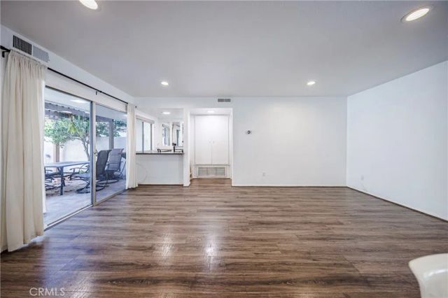 10415 Larwin, Chatsworth, CA 91311