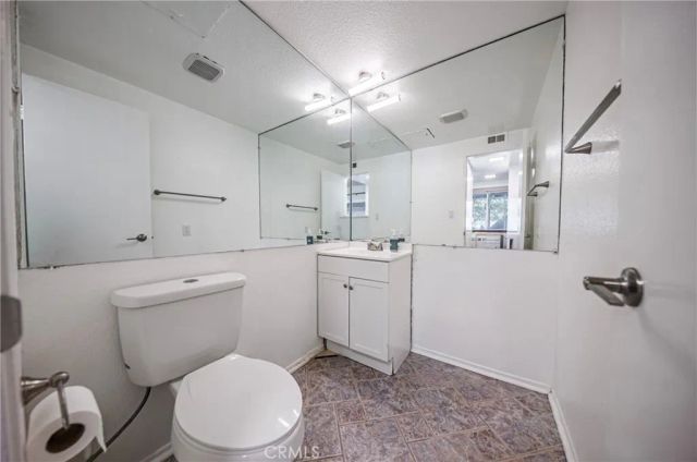 10415 Larwin, Chatsworth, CA 91311