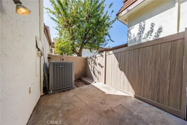 10415 Larwin, Chatsworth, CA 91311