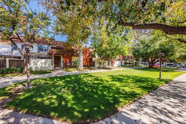 10415 Larwin, Chatsworth, CA 91311