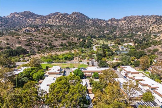 10415 Larwin, Chatsworth, CA 91311