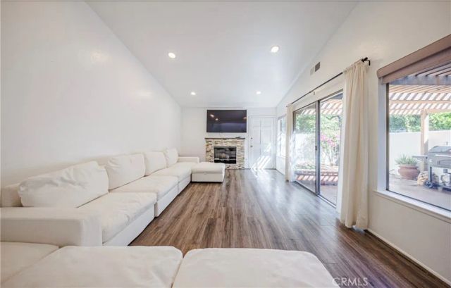 10415 Larwin, Chatsworth, CA 91311